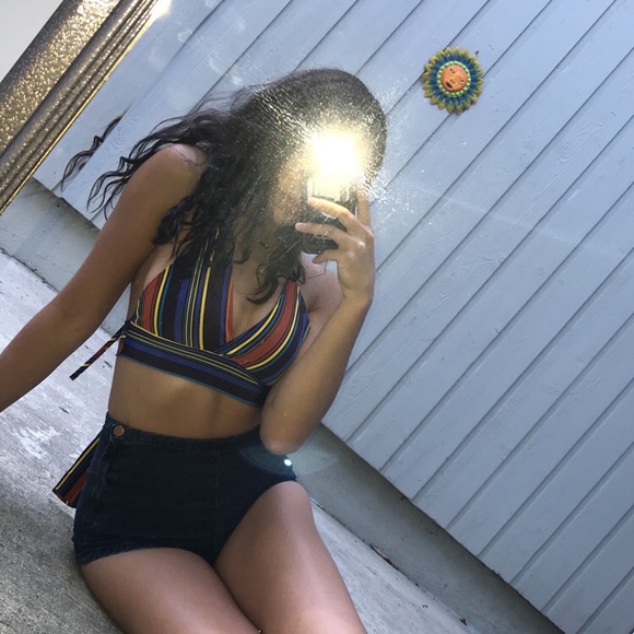 Crop top - Picture 1 of 1